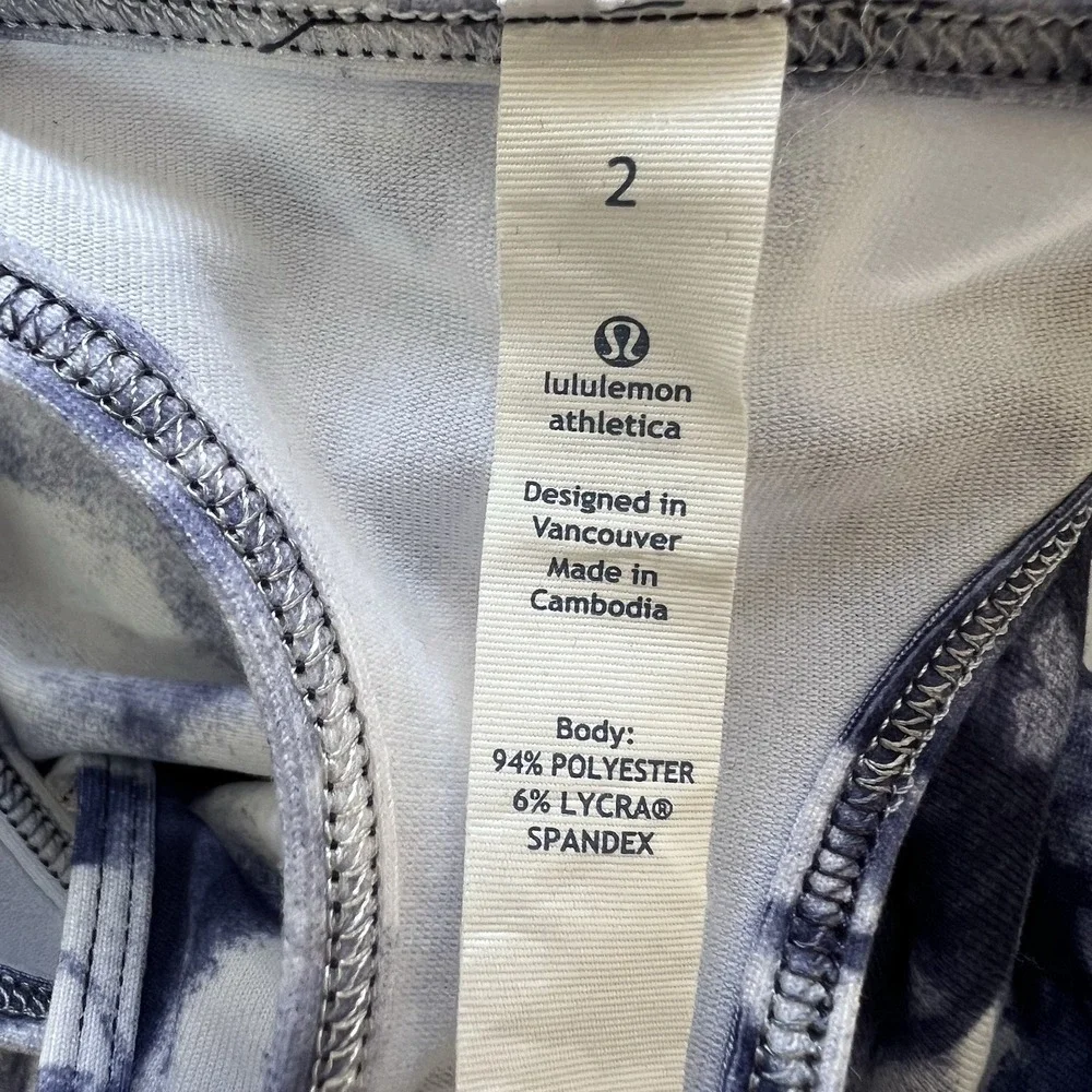 Lululemon Cool Racerback Tank Top Women's Sz 2‎ White Blue Tie Dye